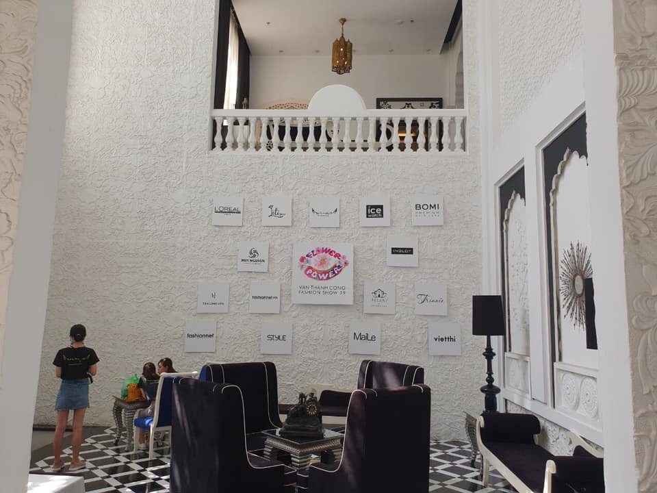 Sân khấu lộng lẫy được dựng bởi hoàng trần event