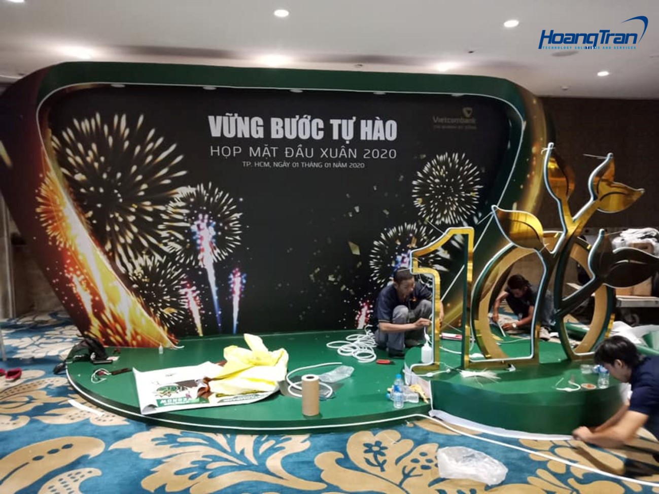 Tổ chức sự kiện, cho thuê sân khấu backdrop, standee