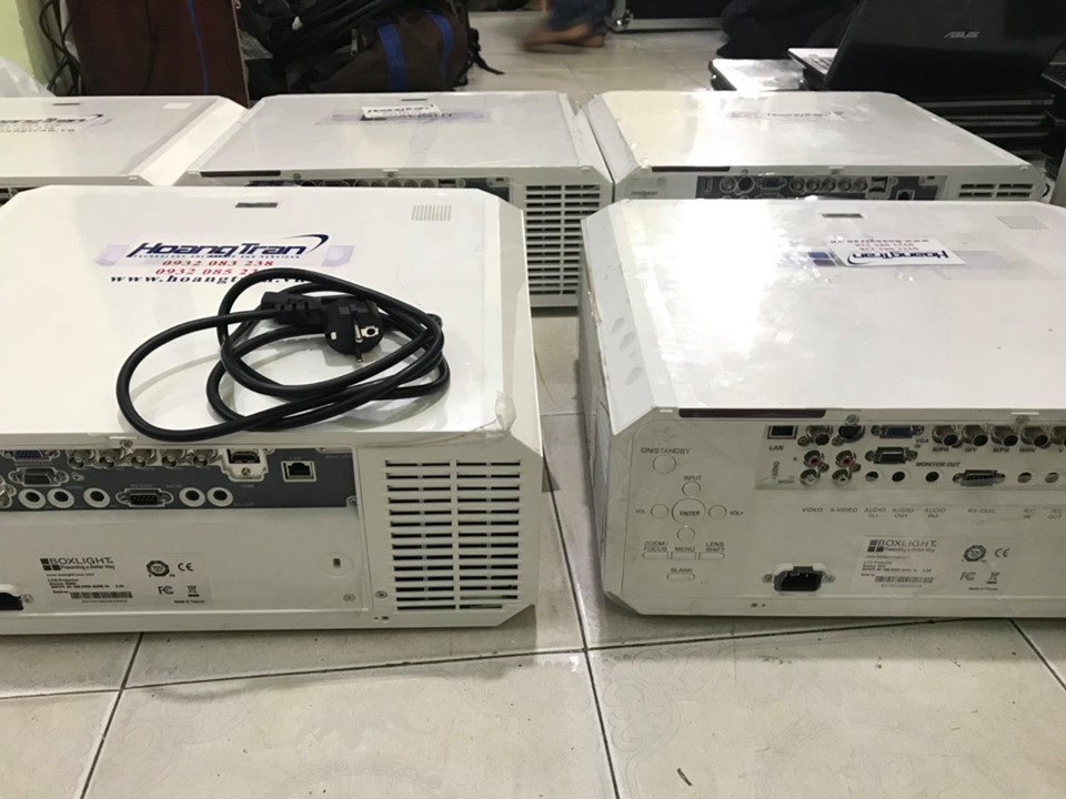 Hoàng Trần chuyên cho thuê máy chiếu toàn quốc