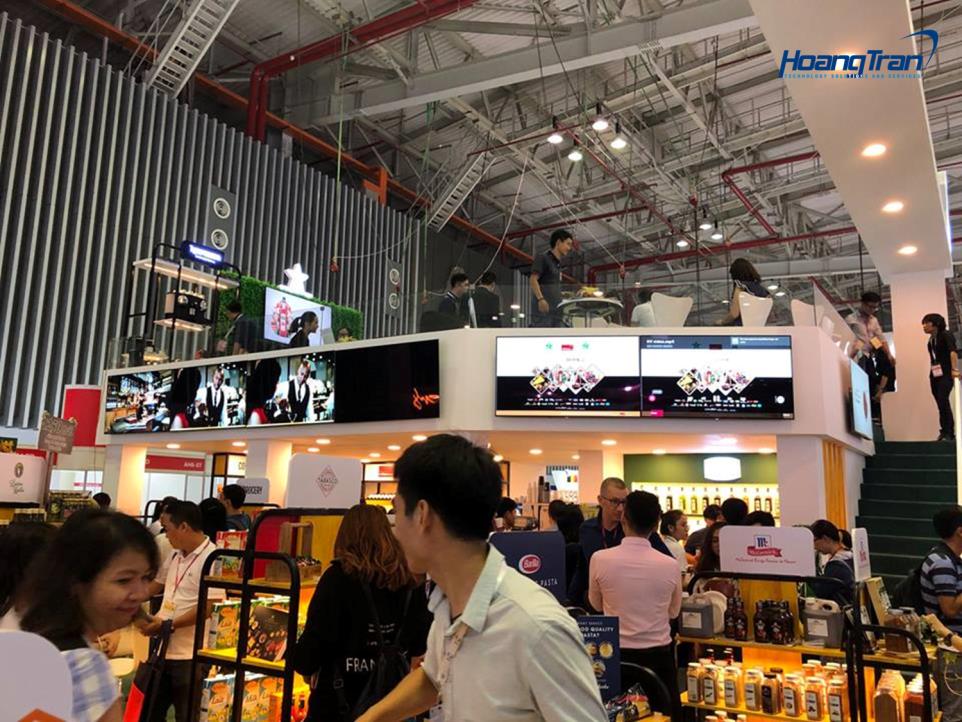 Video wall quang cao duoc setup boi hoang tran