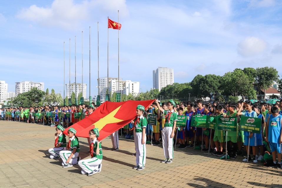Lễ chào cờ tại Giải bóng rổ Festival trường học TPHCM - Cúp MILO 2019
